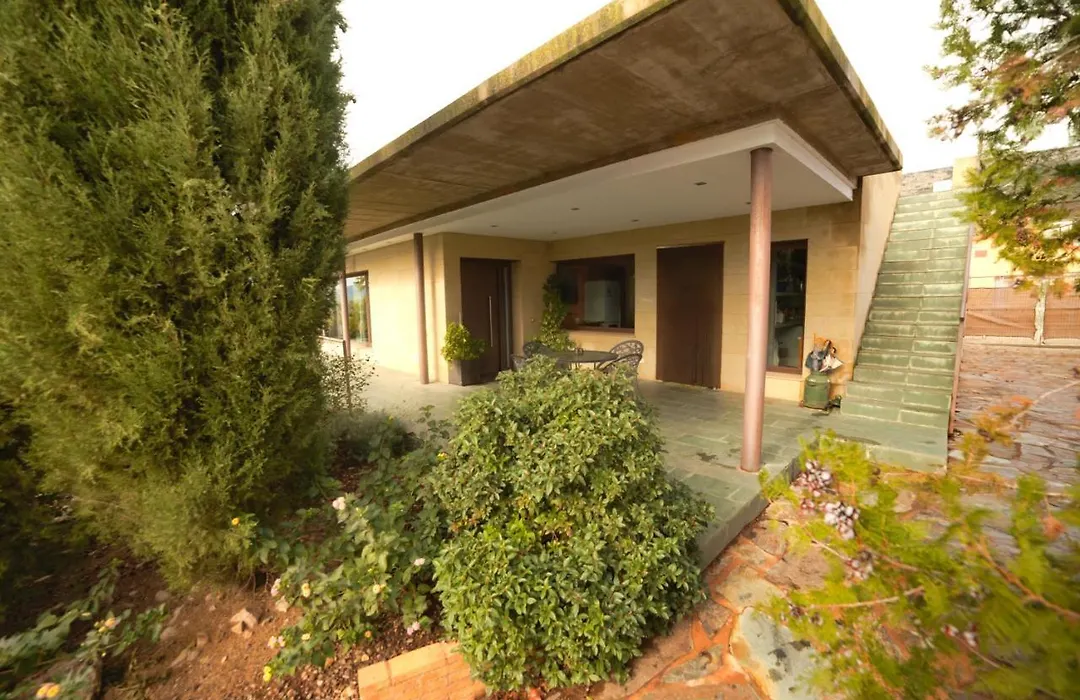 CASA LAS 7 CEPAS moderna y acogedora en plena naturaleza-1