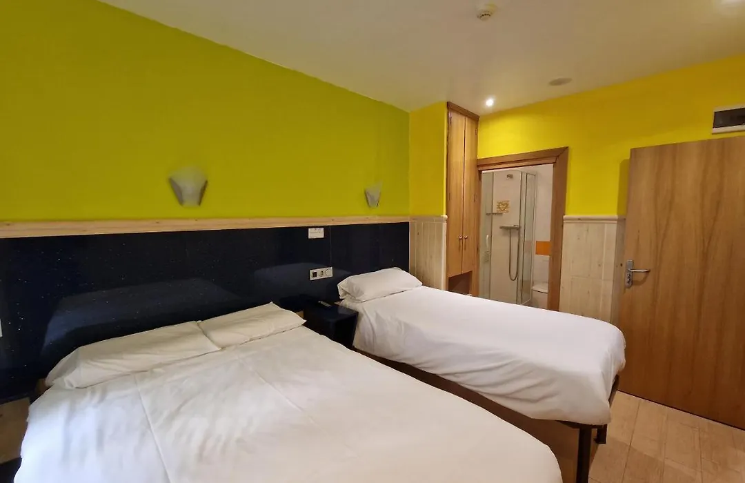Pension Izar Bat Guesthouse - Self Check-In-1