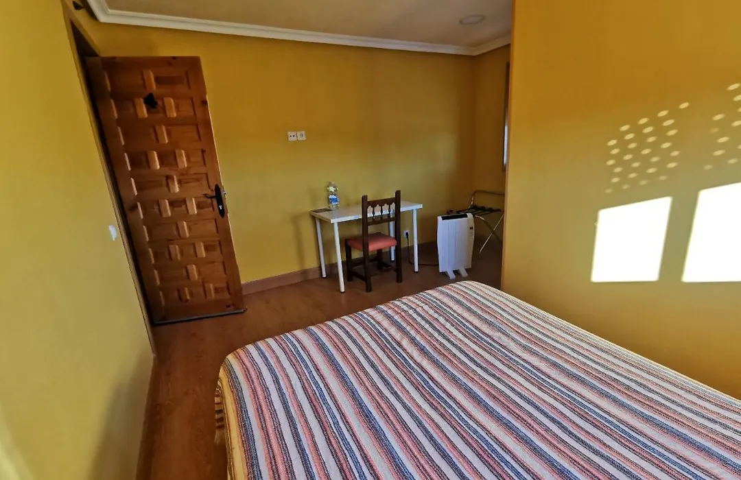 Hostal Buitrago-1
