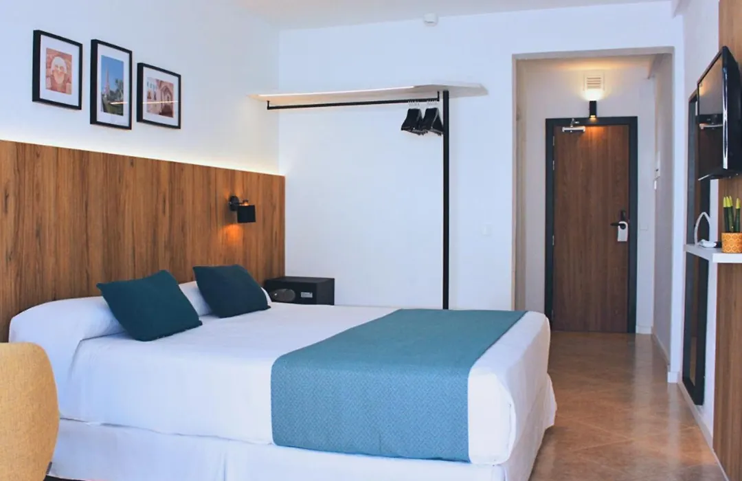 Alfons Hotel-1