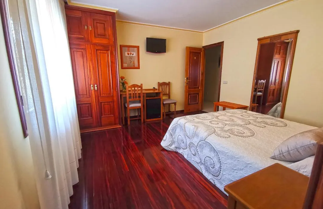 Hotel Linares-1