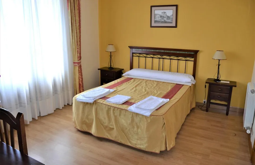 Hostal Infanta Doña Leonor-1