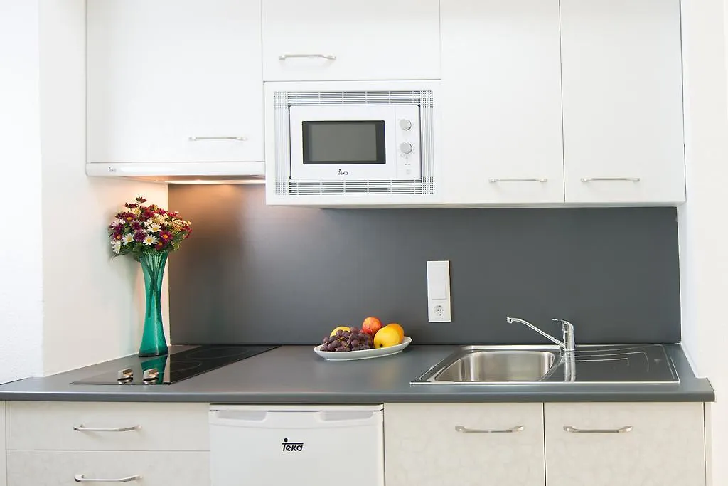 Ona Internacional Apartments-1