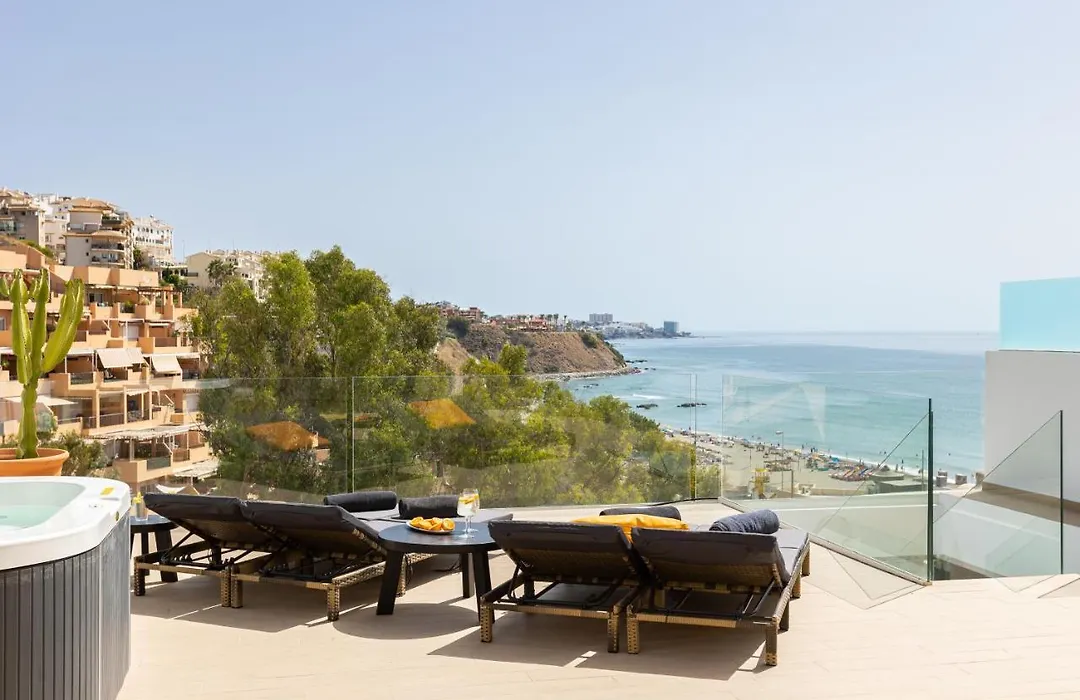 BEACH SEA VIEW WAVE HIGUERÓN Apartment - Penthouse Solarium with Jacuzzi-1