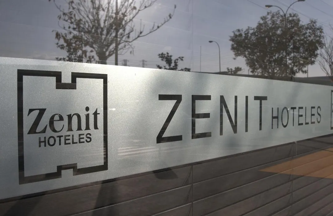 Hotel Zenit Pamplona-1