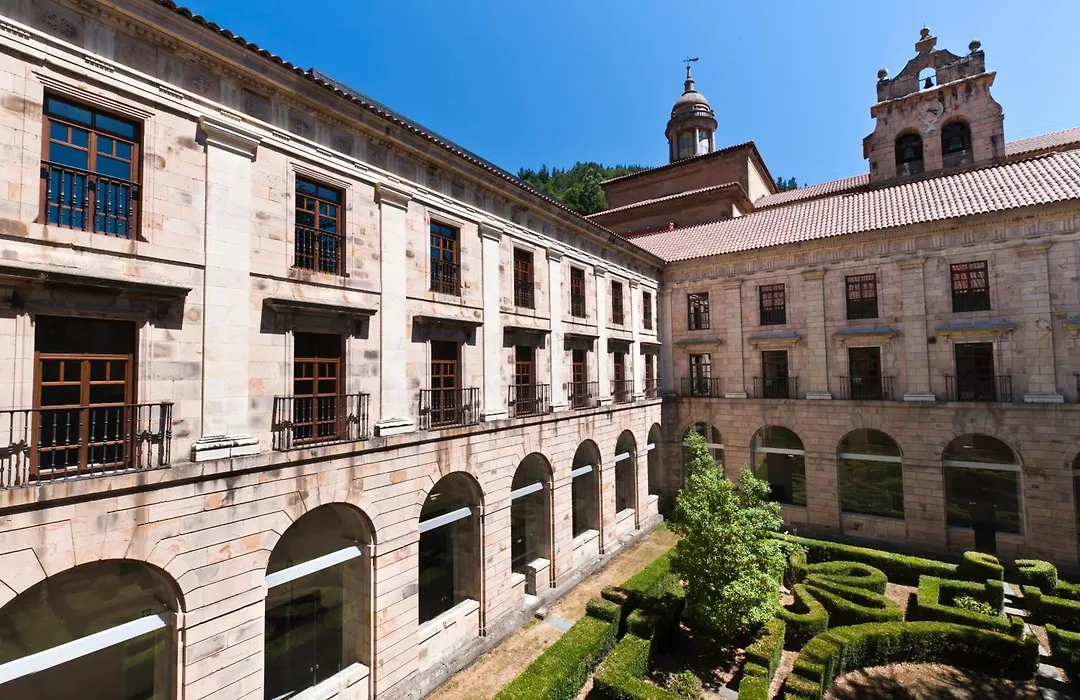 Parador De Corias-1