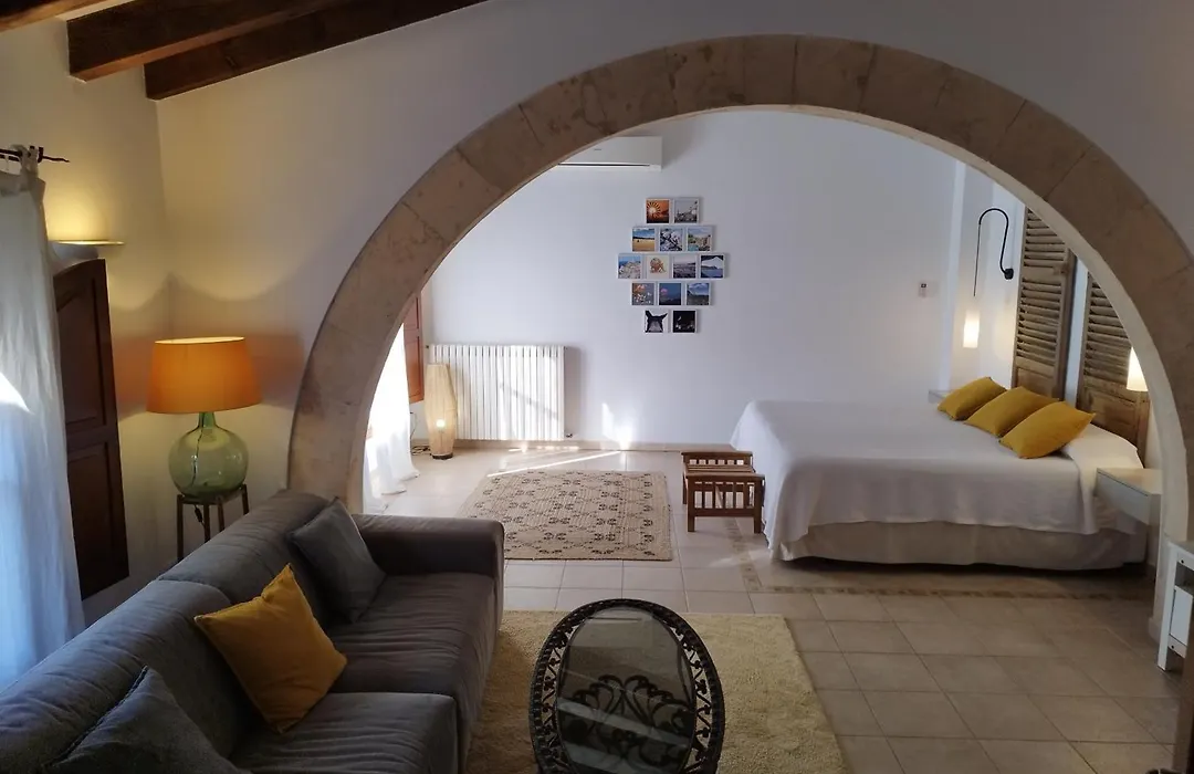 Petit Hotel Algaida-1