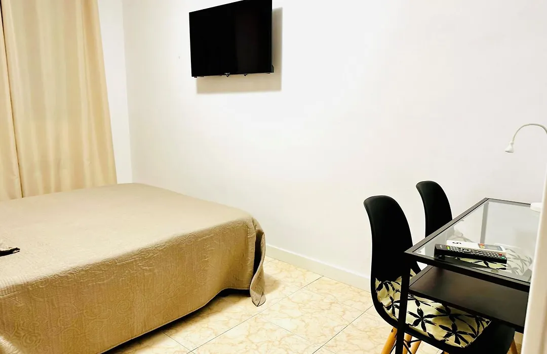 Hostal La Taberna-1