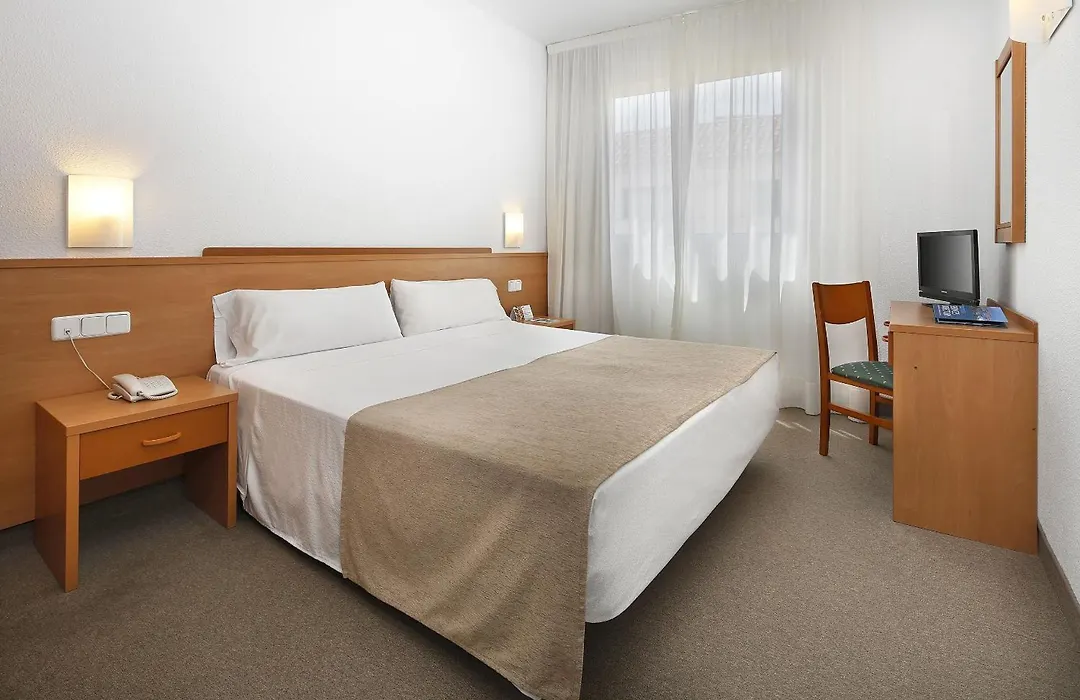 Hotel Montsia-1