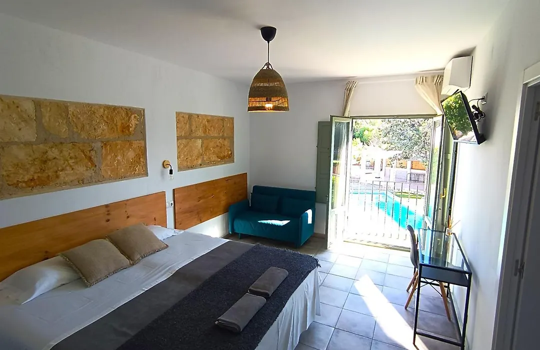 Hostal Residencia Alma-1