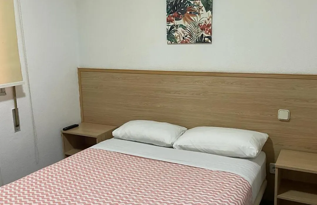 Hostal Milmarcos-1