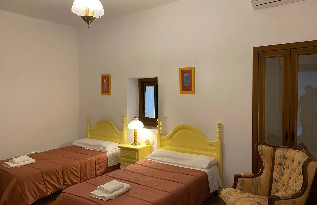 Apartamentos Turísticos Dos Fuentes-1