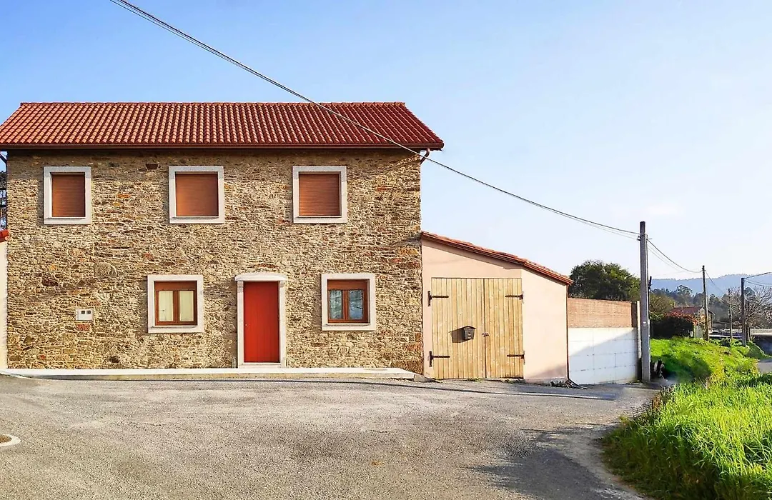 AG Casa Rural Carballo, jardín y playa a 14km-1