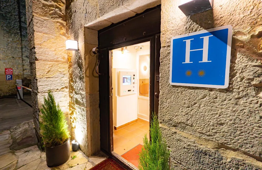Hotel Bestprice Santillana-1