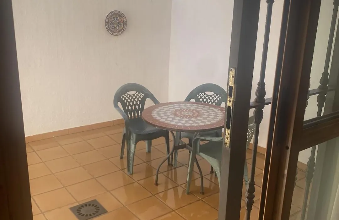 Apartamentos María Del Carmen-1