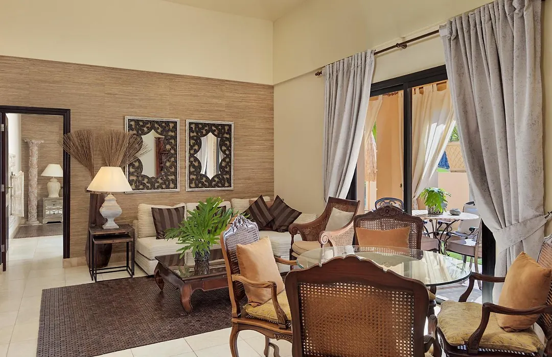 Royal Garden Villas, Luxury Hotel-1