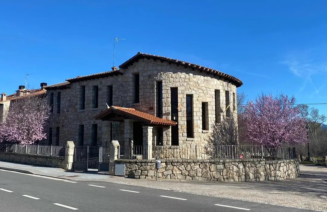 Alojamientos La Dehesa-1