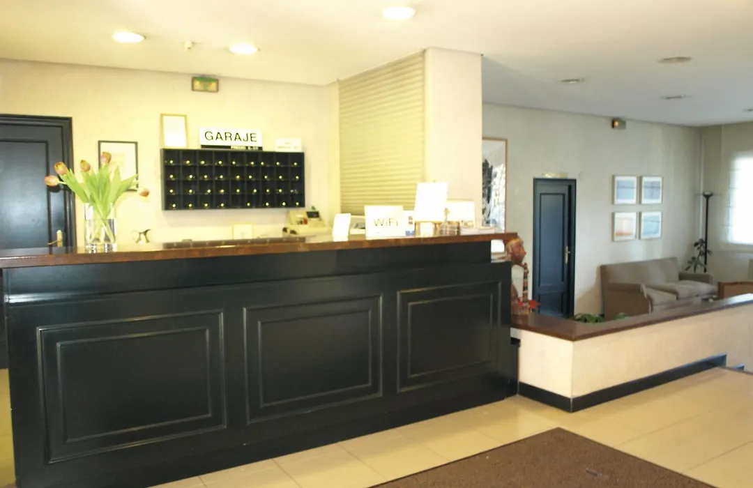 Hotel Ibiltze-1