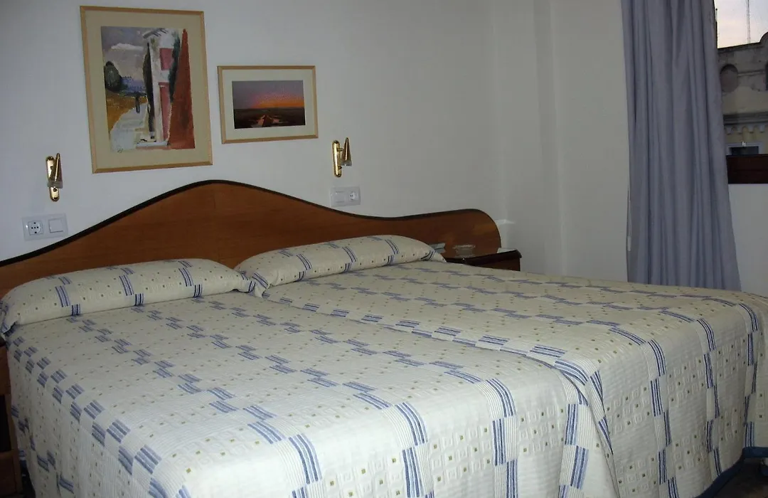 Hostal La Barretina-1