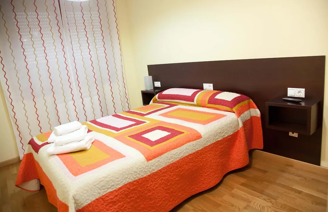 Hostal CASASNOVAS-1