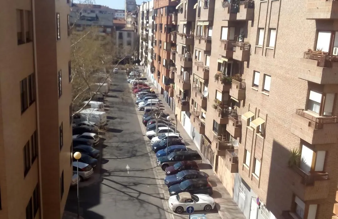 Calle Lardero Apartamento-1