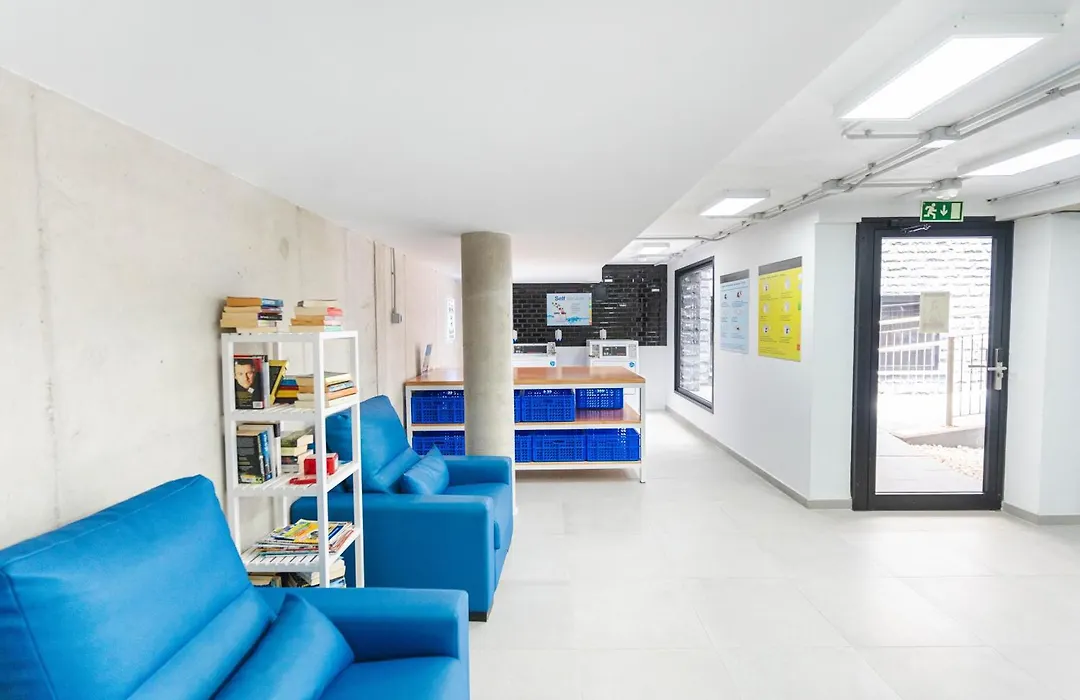 Esmeralda Cotillo Homes by LIVVO-1