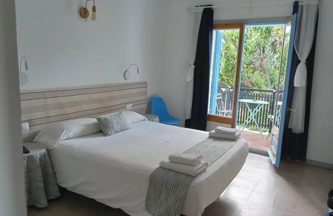 Hostal Santa Gemma-1