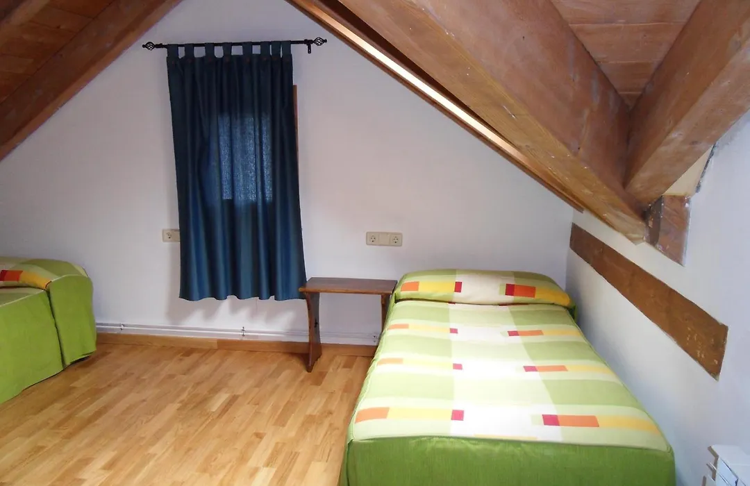 Pensió i Apartaments la Bordeta-1
