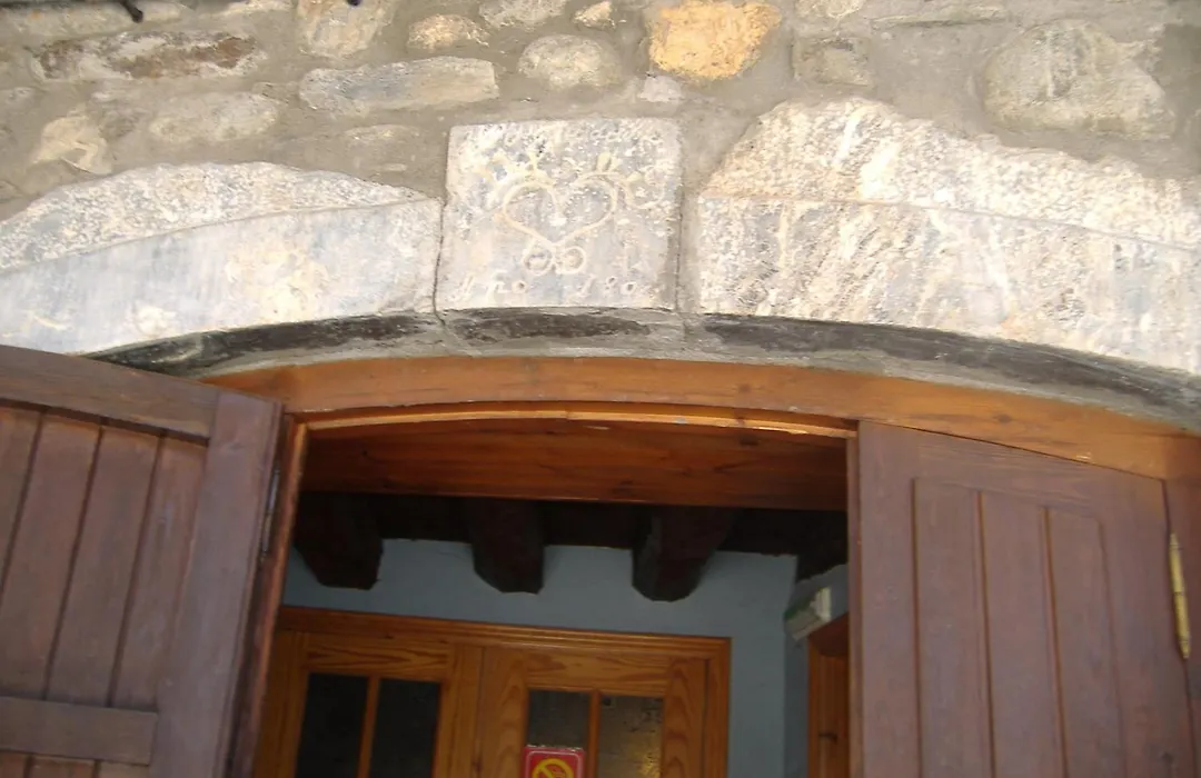 Hostal Casa Lacreu-1
