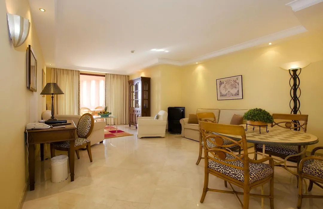 Bahia Beach Apartments Estepona-1