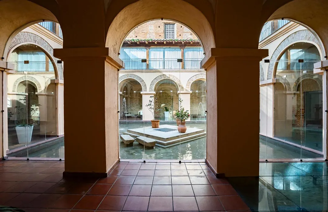Hotel Valle Del Ambroz-1