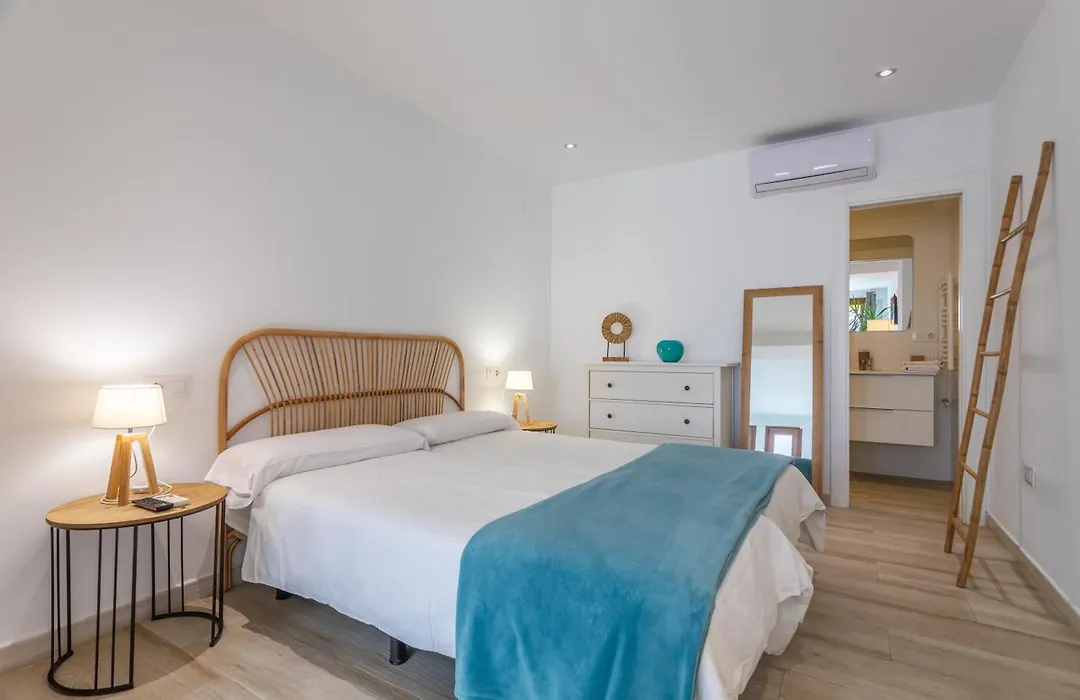 Malabau Beach House-1