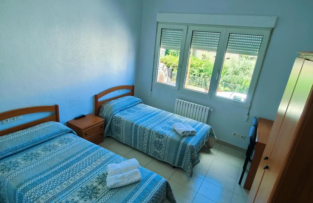 Hostal Monteclaro-1