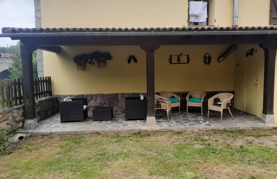 Apartamentos Rurales la Candaliega-1