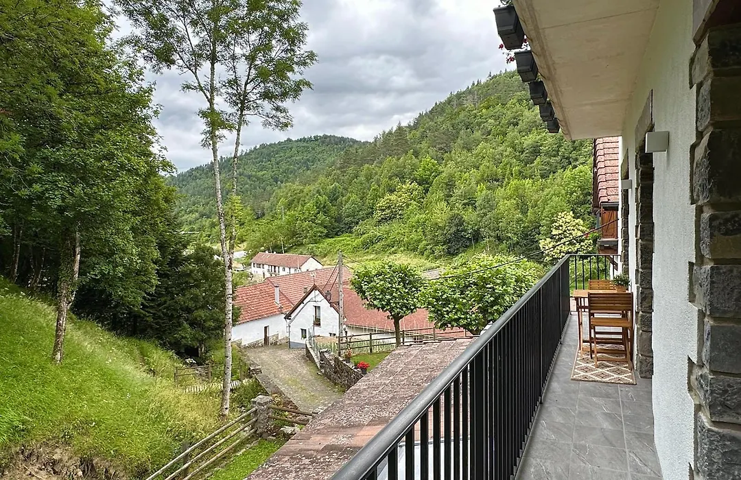 Hotel Rural Besaro - Selva de Irati-1