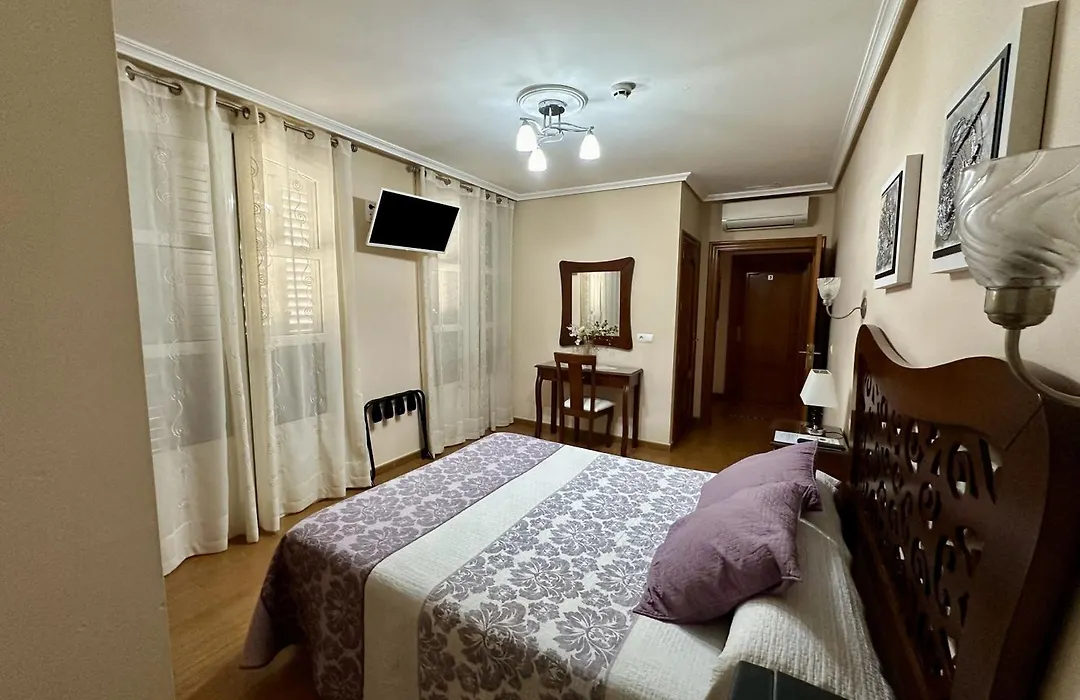 Hostal Avenida-1