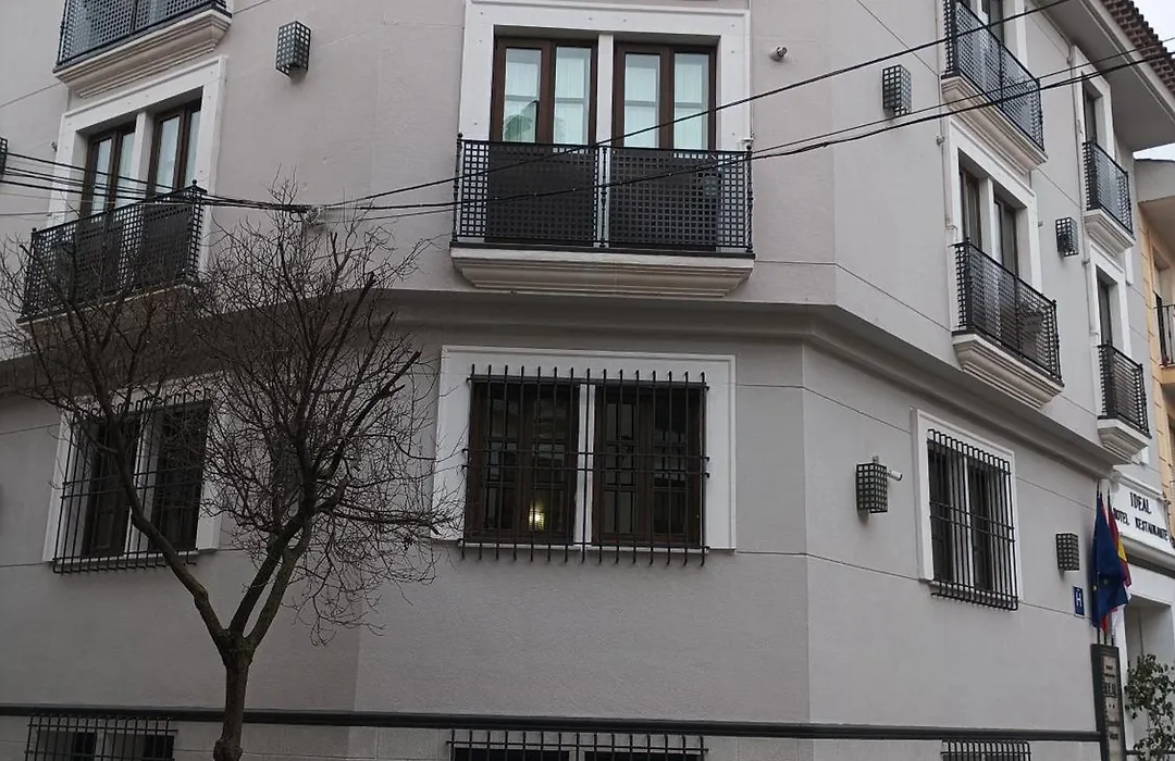 Hotel Ideal-1