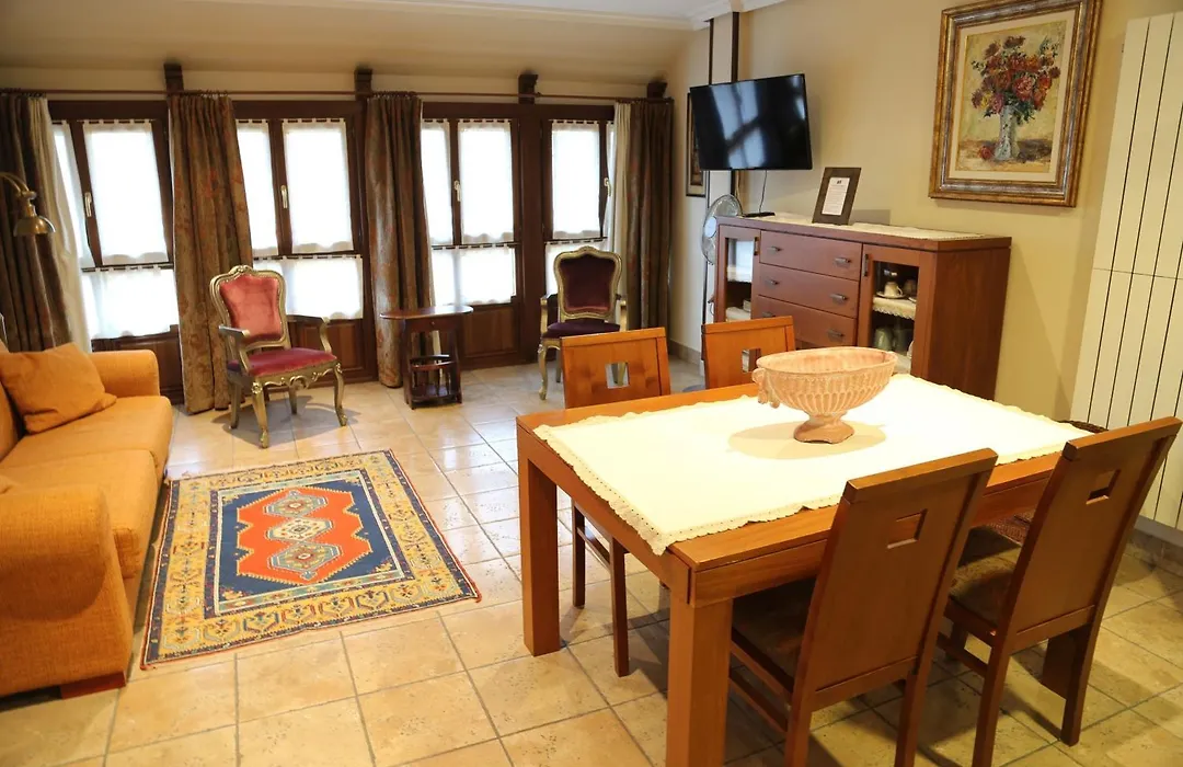 Apartamentos La Pontiga ***-1