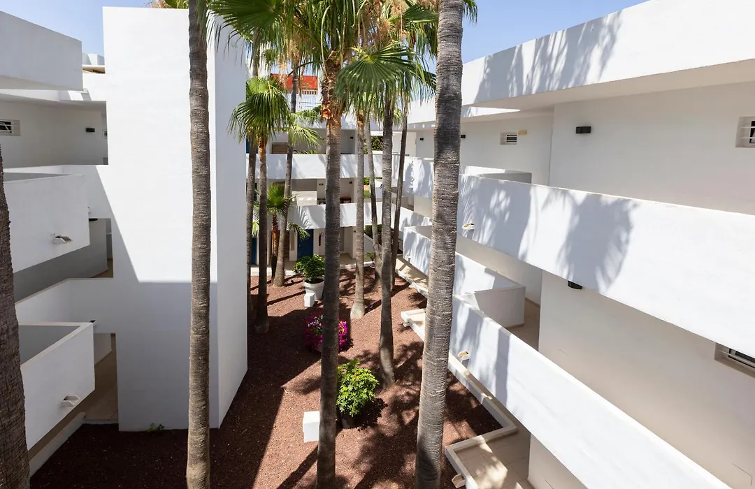 Hipotels Apartamentos Cala Bona-1
