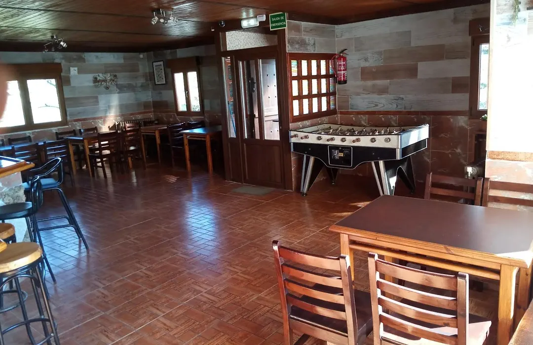 Hostal Rural La Collada de Aralla-1