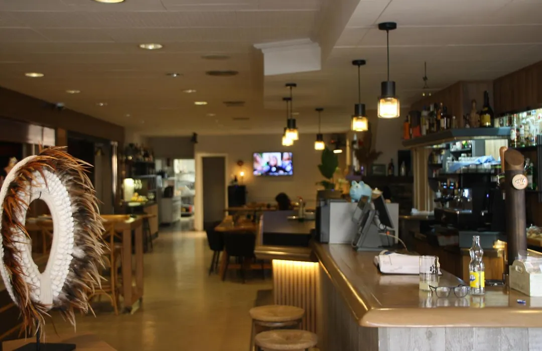 Hostal Crisami-1