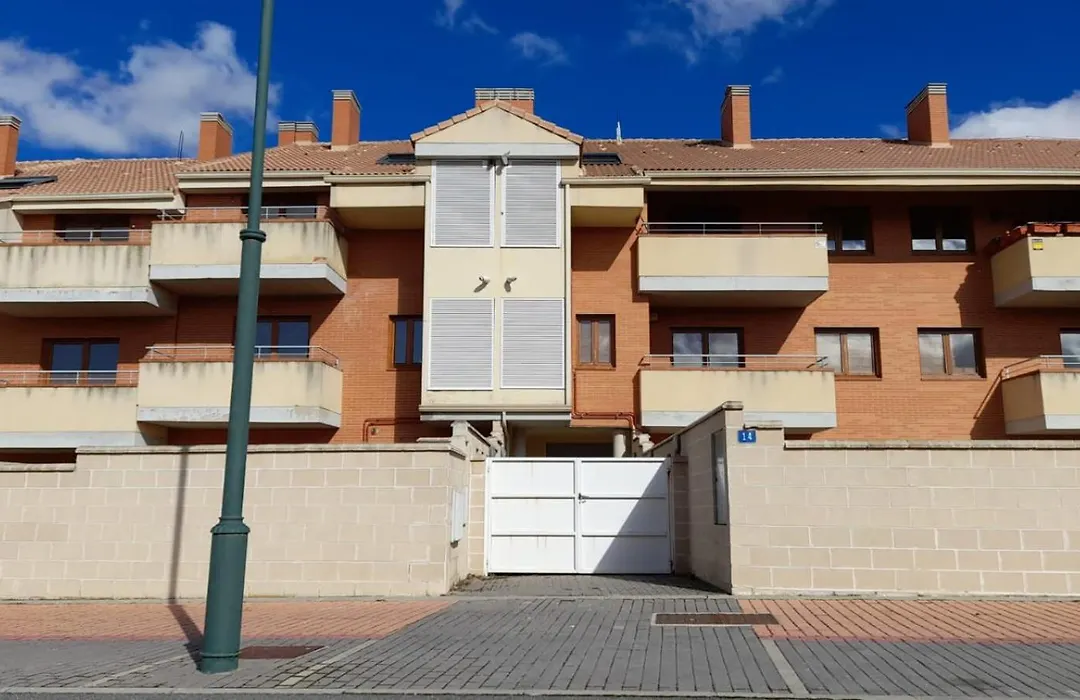 Las Casitas de Bernuy VUT-1