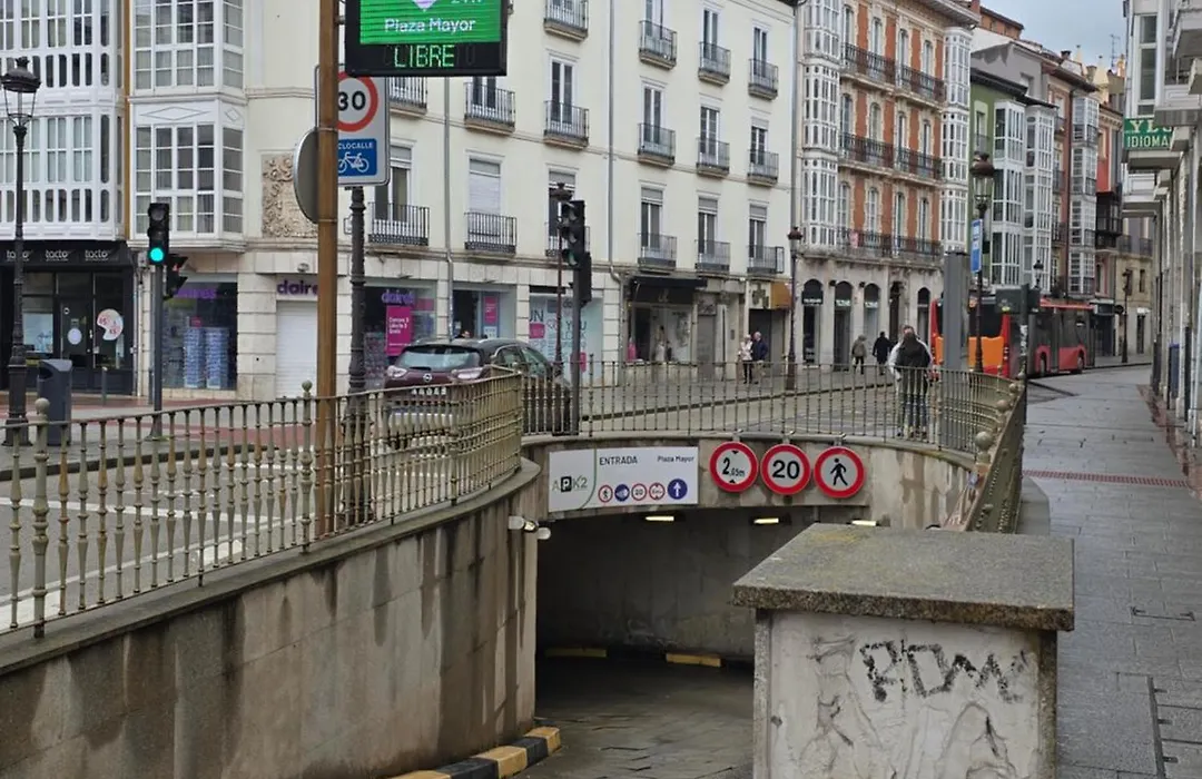Edificio Aptos Turisticos - Burgos Centro HC7-1