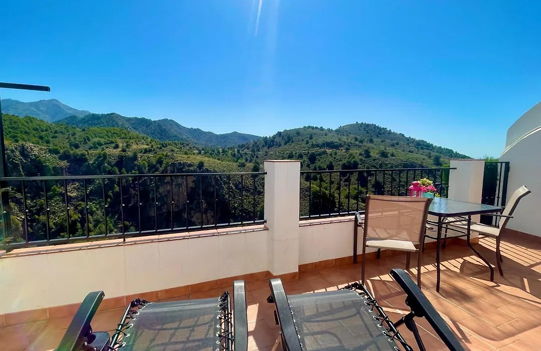 Apartamentos Axarquia , Frigiliana, terraza privada con vistas a la montaña rio y al mar-1