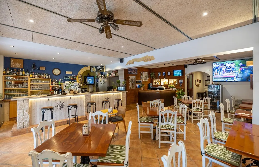 Hostal Doris - Adults Only-1