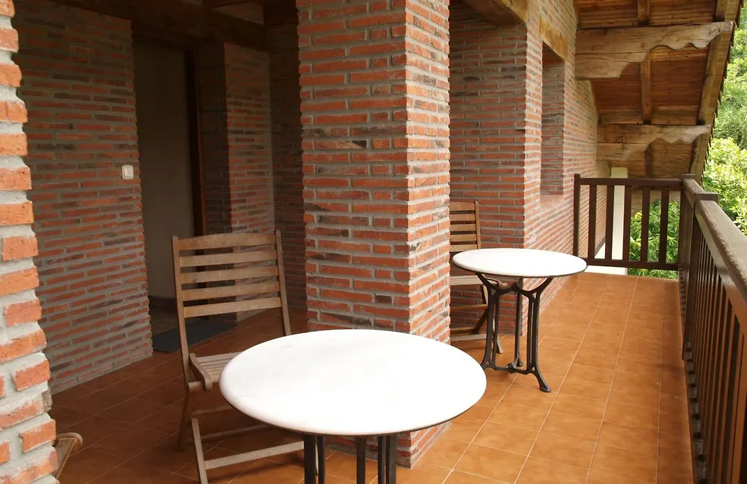 Hostal Rural Onbordi-1