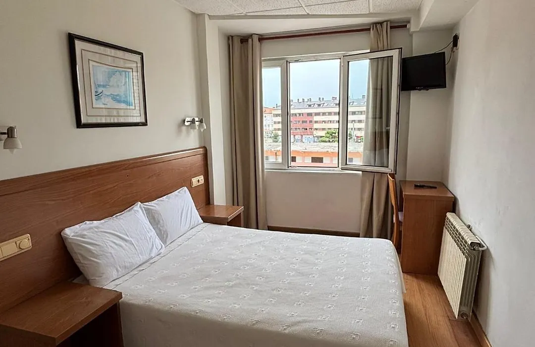 Hotel Besaya-1