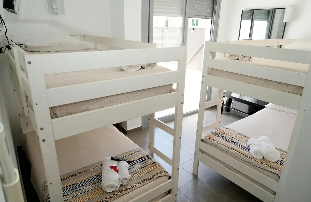 New Art Hostel - Albergue Juvenil-1