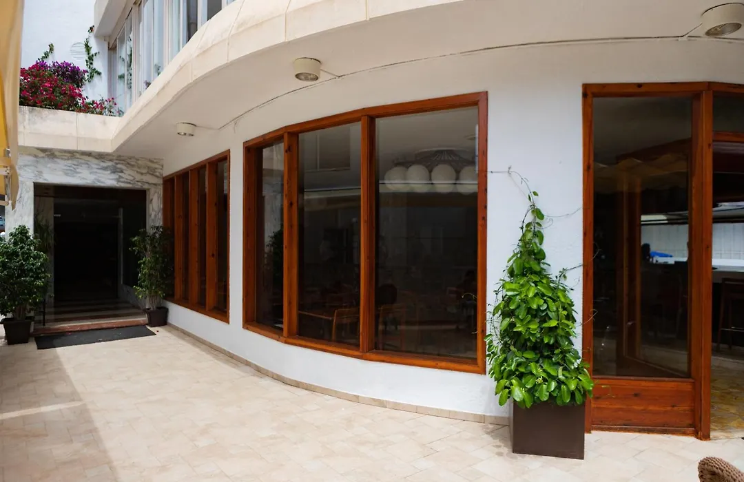 Hotel Haromar-1