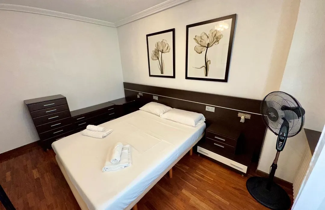 Apartamento Reyes de España / Free Parking&Wi Fi-1